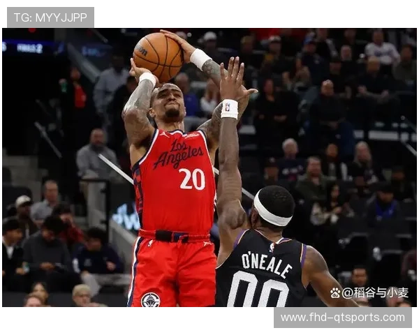 乔治肩部不适，快船锋线轮换吃紧